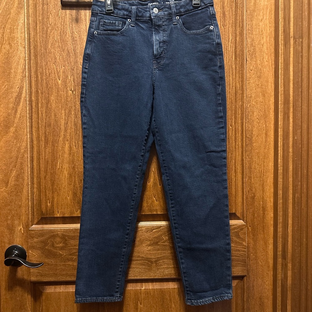 Old Navy High-Rise Slim Taper Jeans in Dark Blue